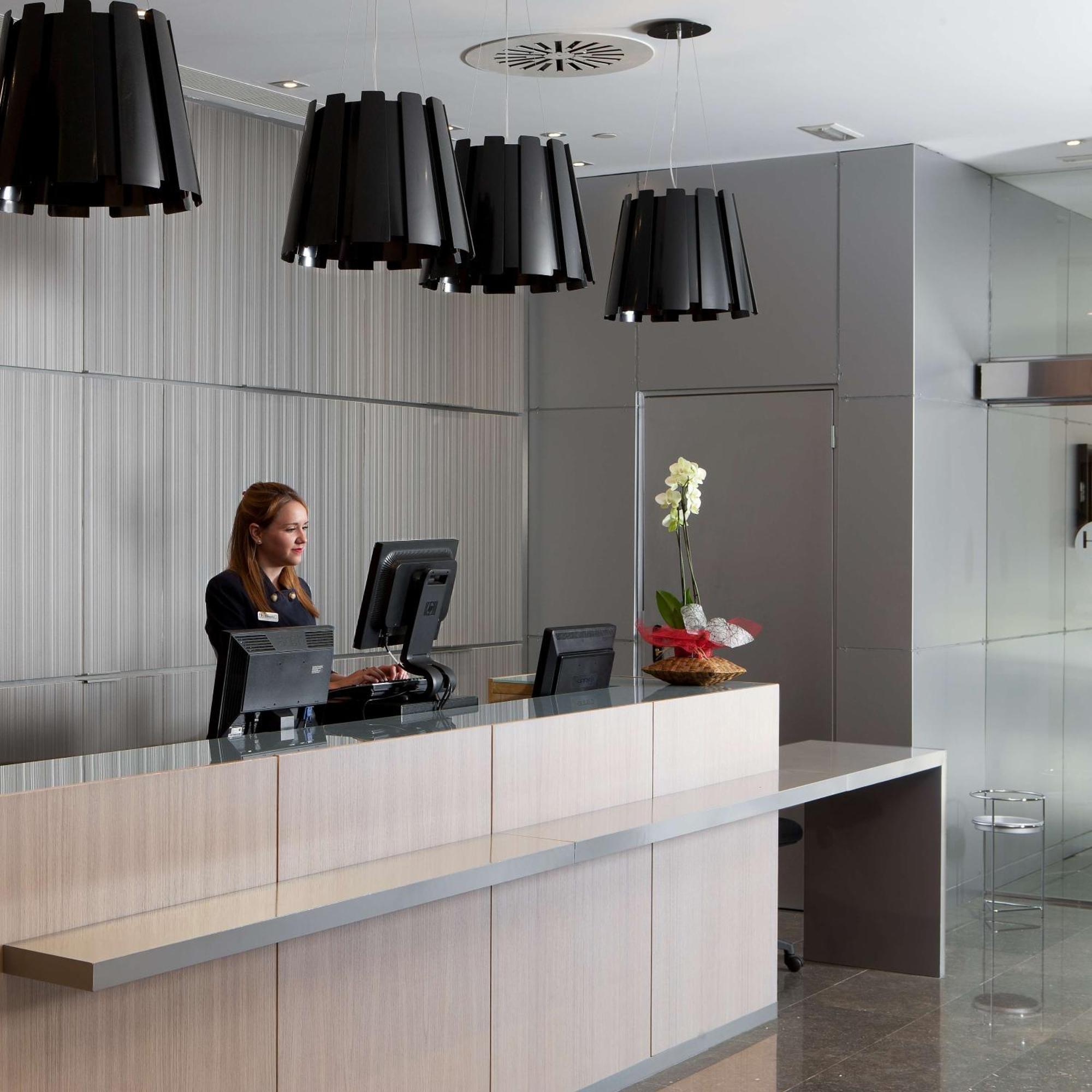 Nh Barcelona Diagonal Center Hotell Exteriör bild