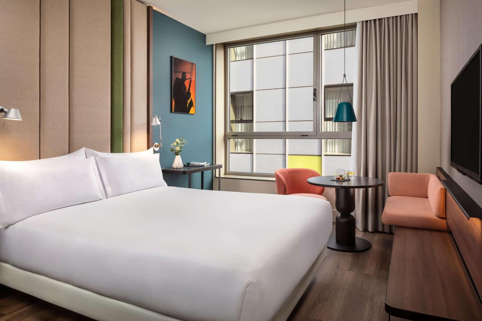 Nh Barcelona Diagonal Center Hotell Exteriör bild