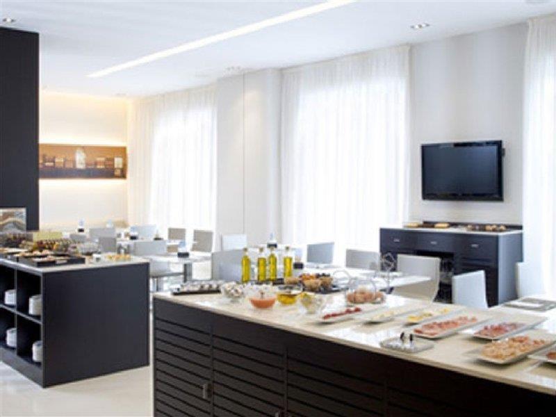 Nh Barcelona Diagonal Center Hotell Restaurang bild